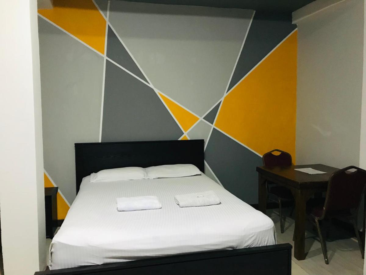 Alina Budget Hotel Kaduwela Bagian luar foto