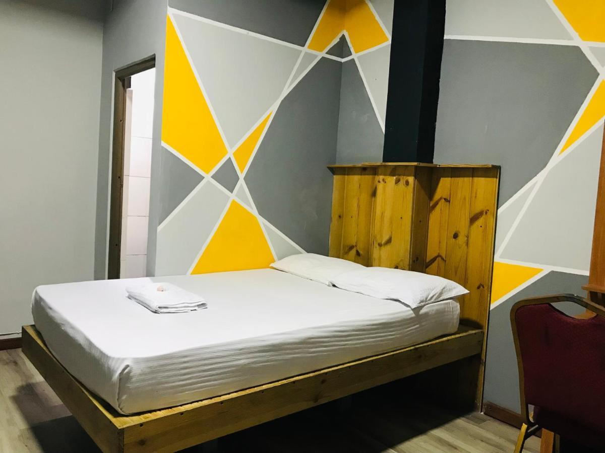 Alina Budget Hotel Kaduwela Bagian luar foto