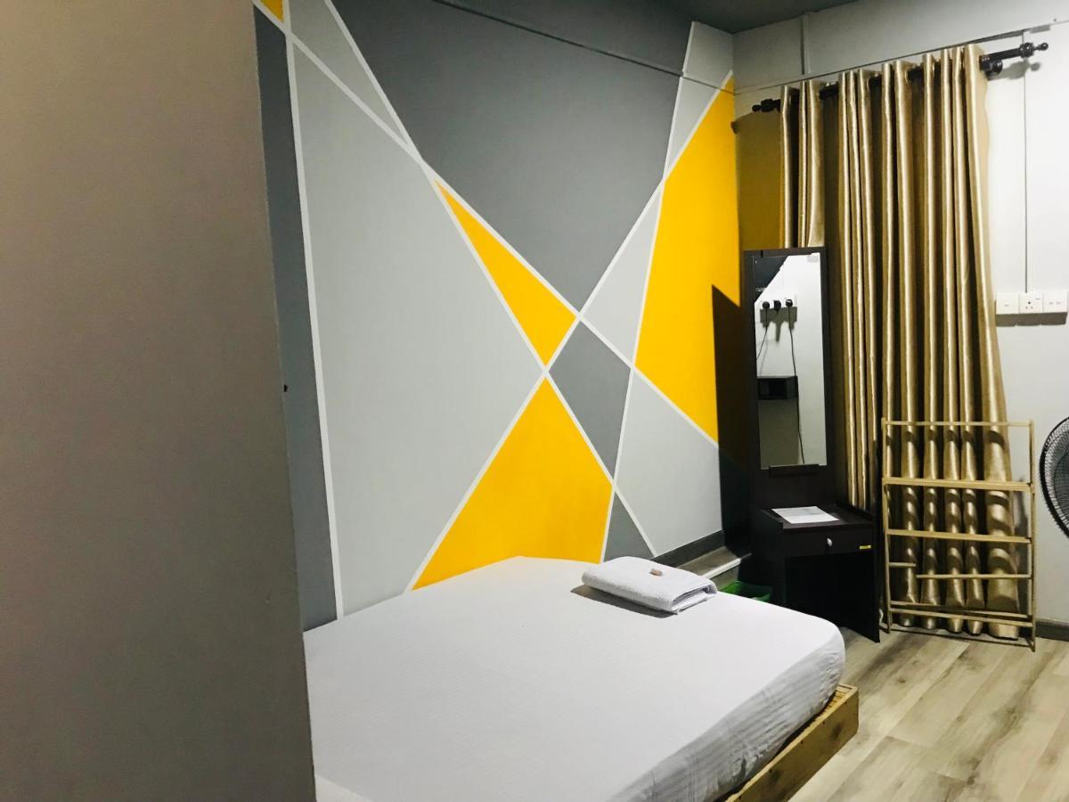 Alina Budget Hotel Kaduwela Bagian luar foto