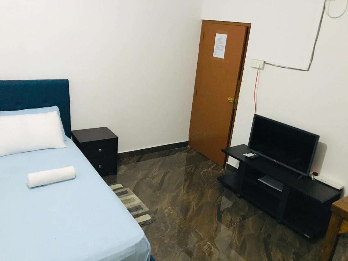 Alina Budget Hotel Kaduwela Bagian luar foto