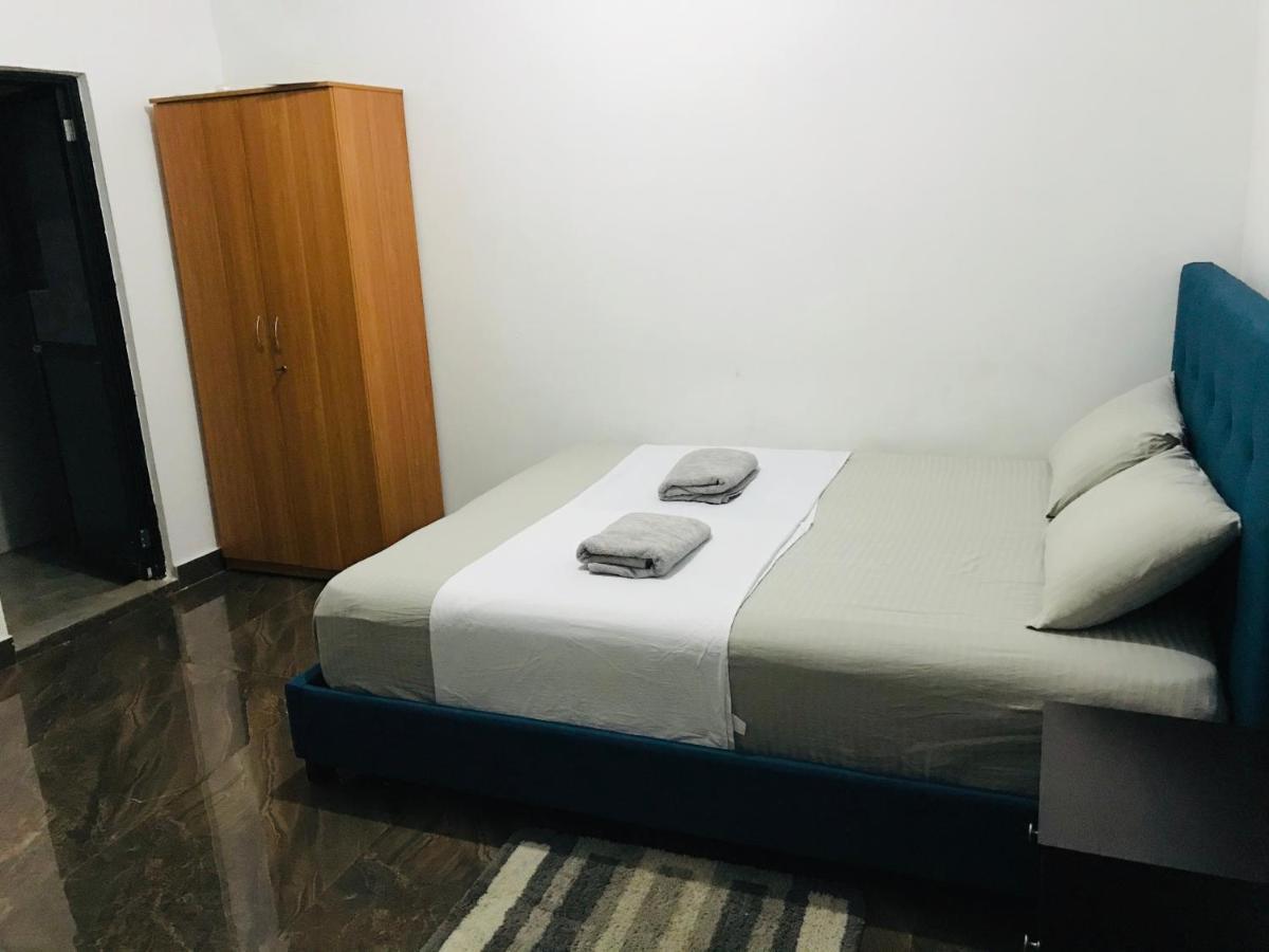 Alina Budget Hotel Kaduwela Bagian luar foto